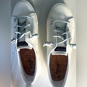 Brand new never worn sneakers size 12 womens